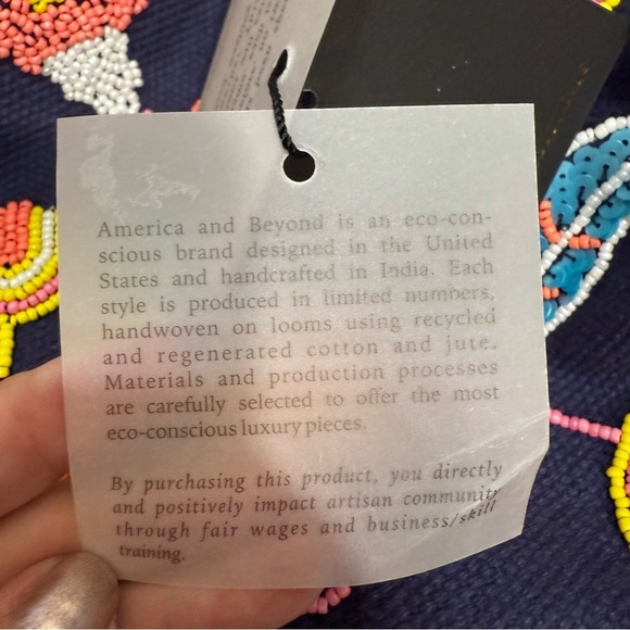 America and Beyond duffle overnight travel bag and cosmetic bag embroidered - Picture 7 of 11